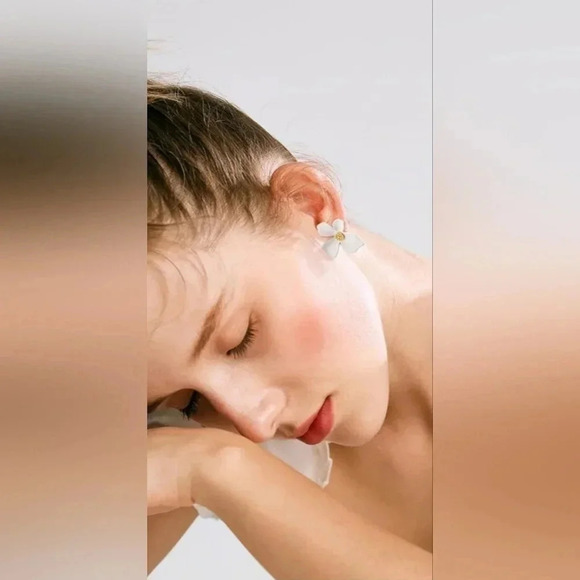 Gold Plated White Acrylic Flower Stud Earrings - Picture 3 of 3